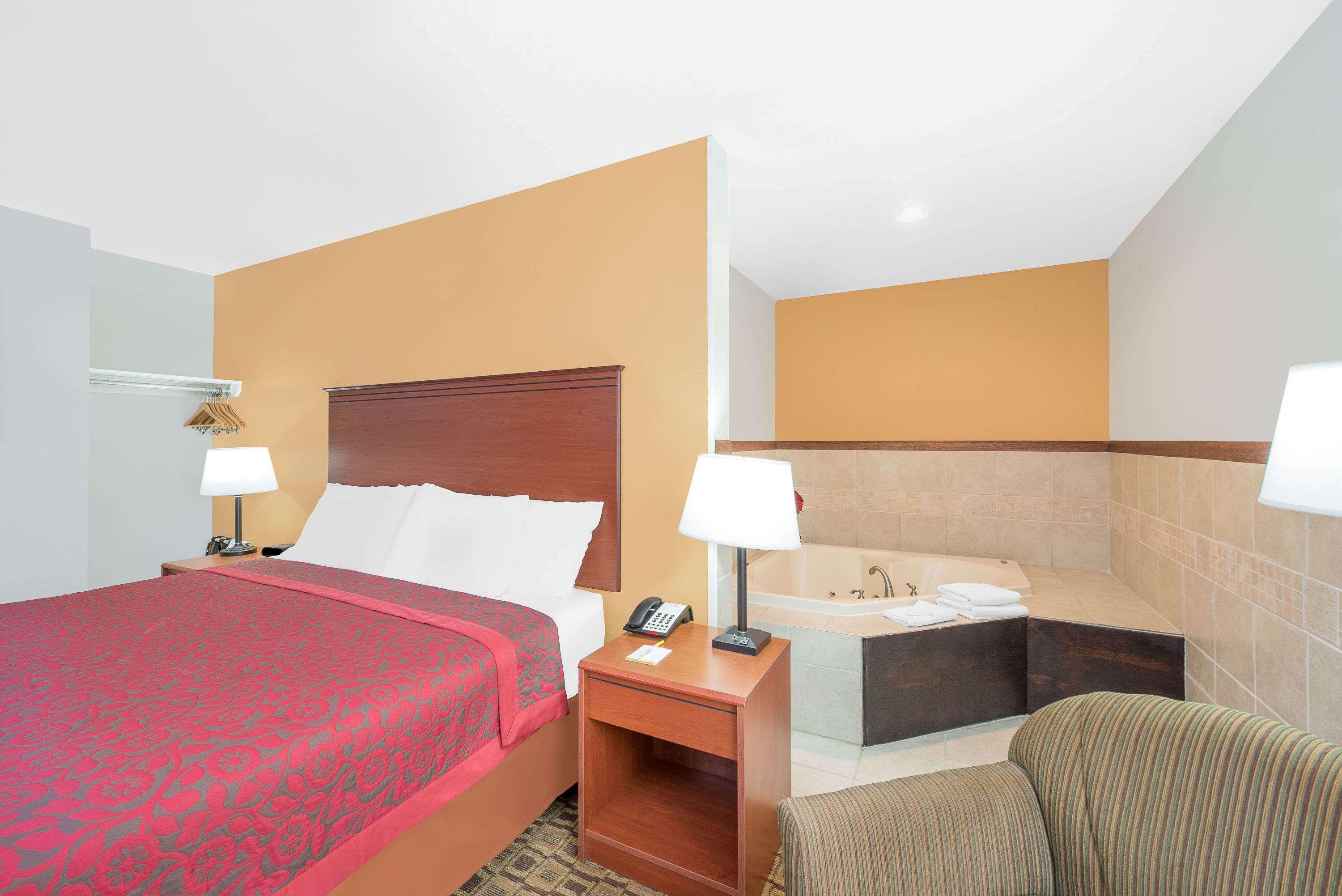 Days Inn By Wyndham Lamar מראה חיצוני תמונה